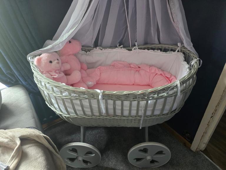 Lovely Grey Wicker Moses Basket / Bassinet with Canopy – As Good As New