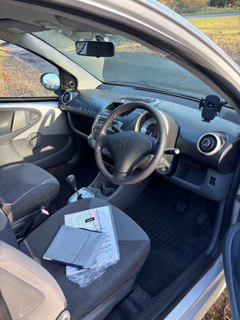 Peugeot, 107, 3 Door Automatic. FSH - Excellent Condition - £20 Road Tax