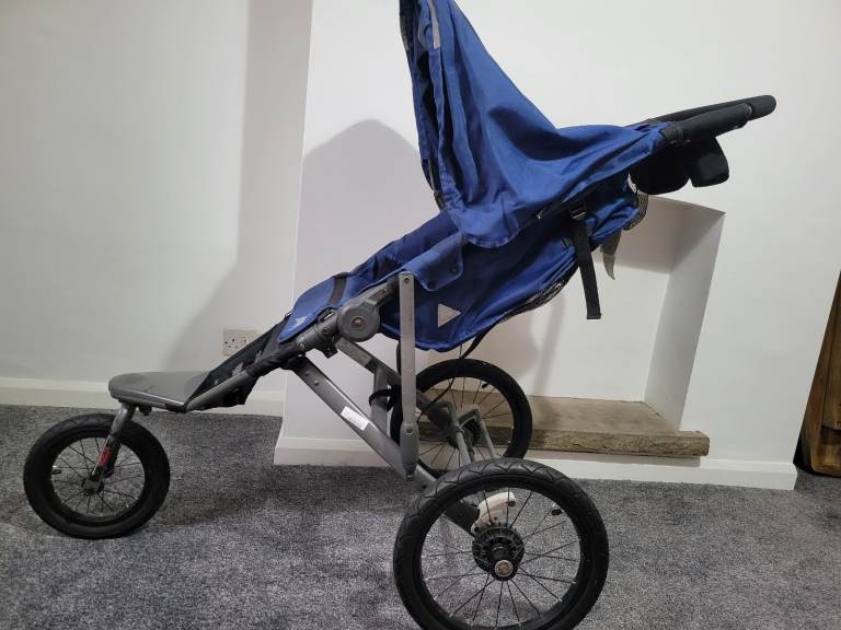 Joovy Zoom 360 ultralight  jogging stroller.