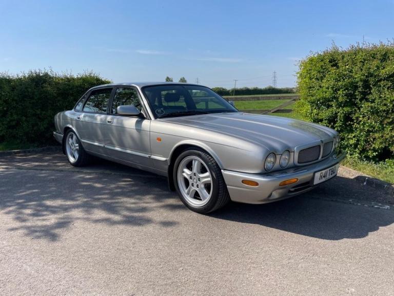 1998 Jaguar XJ 4.0 XJR Supercharged 4dr Auto SALOON Petrol Automatic