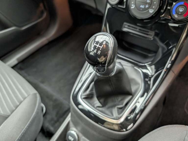 2017 Ford Fiesta 1.25 Zetec Hatchback 5dr Petrol Manual Euro 6 (82 ps) AIR/CON + TINTED GLAS HATC...