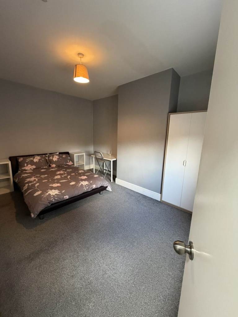 Room to rent in Huddersfield 