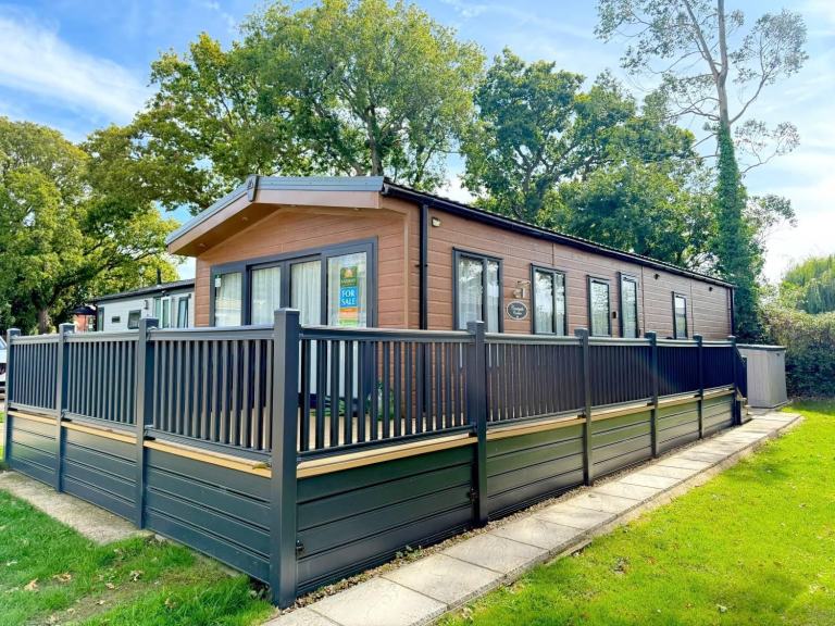 Delta Countryside Executive in Sandown  - Lodge / Caravan 
