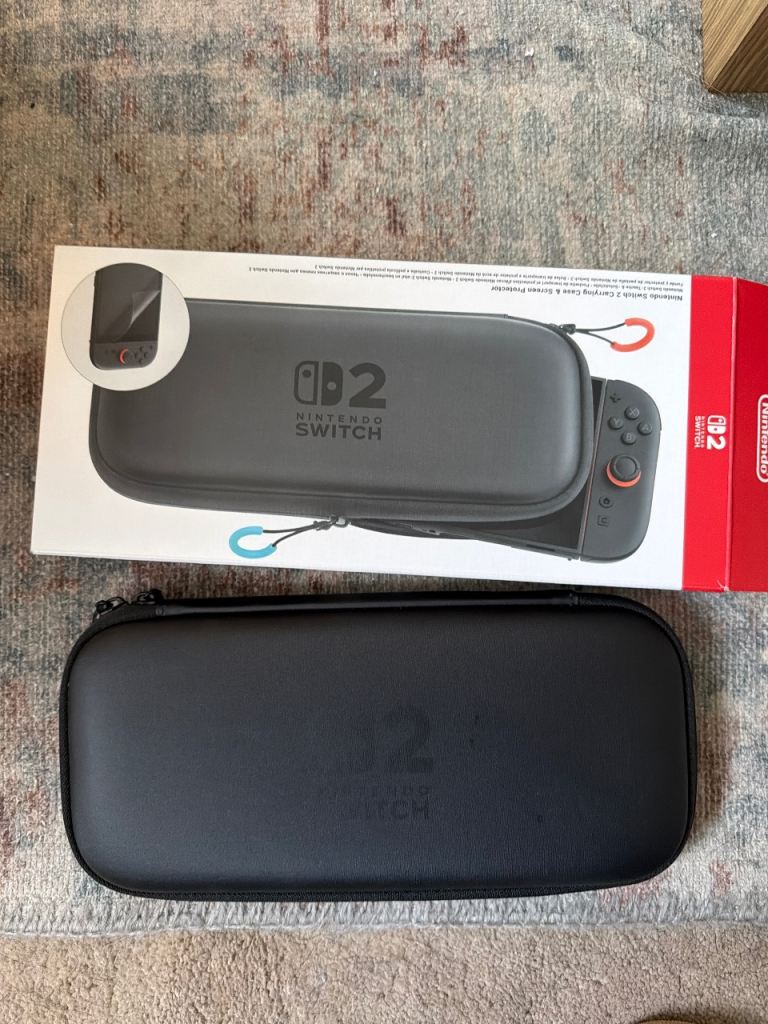 Switch 2 Case perfect condition