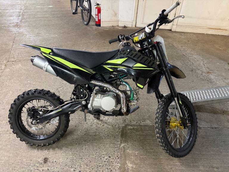 Stomp big wheel 140cc pit bike 
