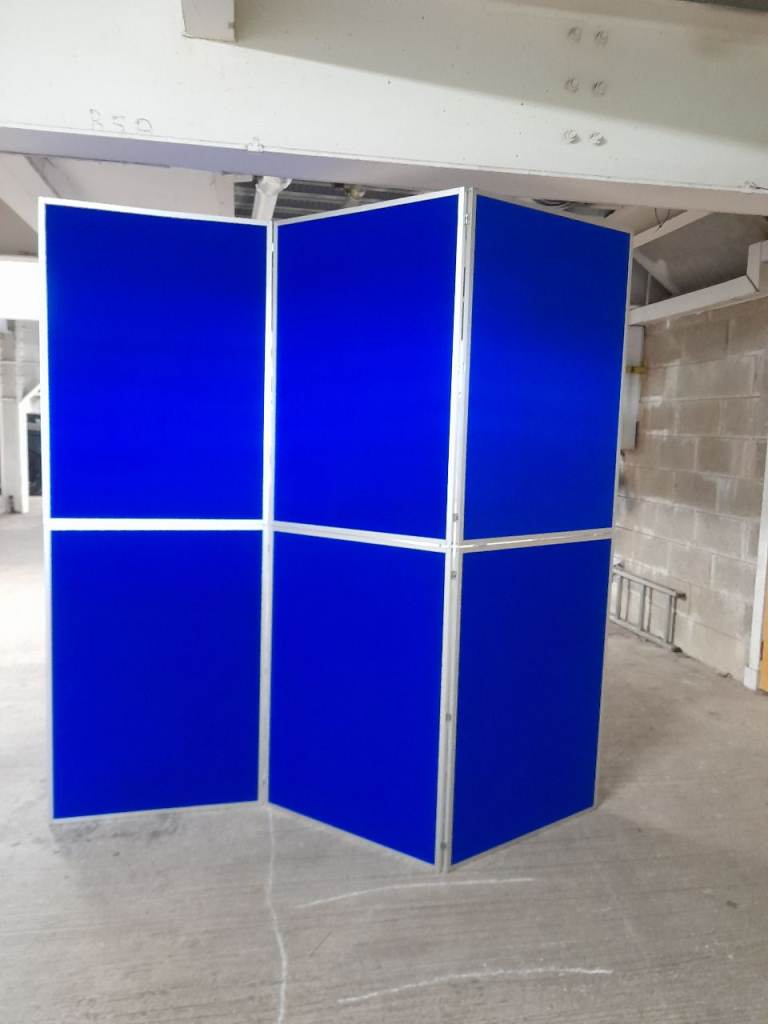 FOLDING DISPLAY STAND