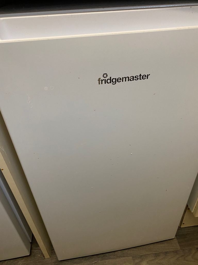 Under counter fridge and freezer £60