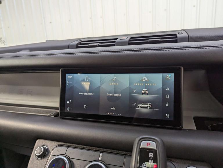 2021 Land Rover Defender 2.0 Defender SE Auto 4WD 5dr SUV Petrol Automatic