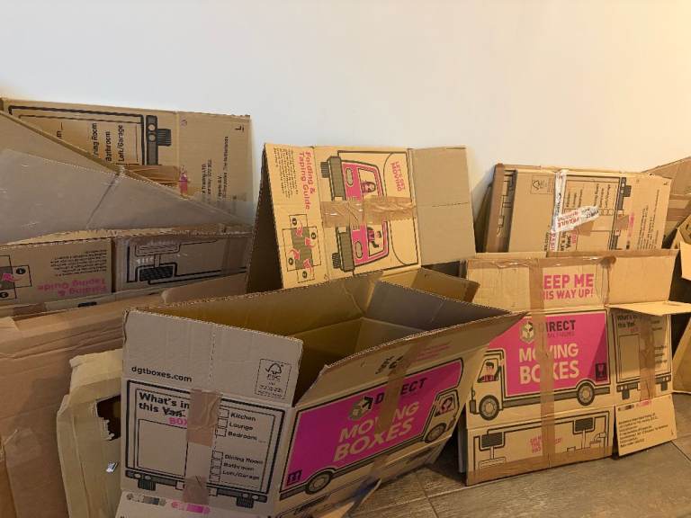 Strong Double-Walled Moving Boxes + Bubble Wrap