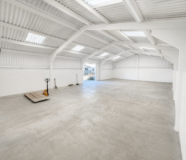 Storage unit to rent, business units for rent let. Workshop 