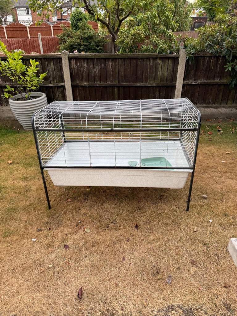 Large indoor pet/rabbit cage on stand