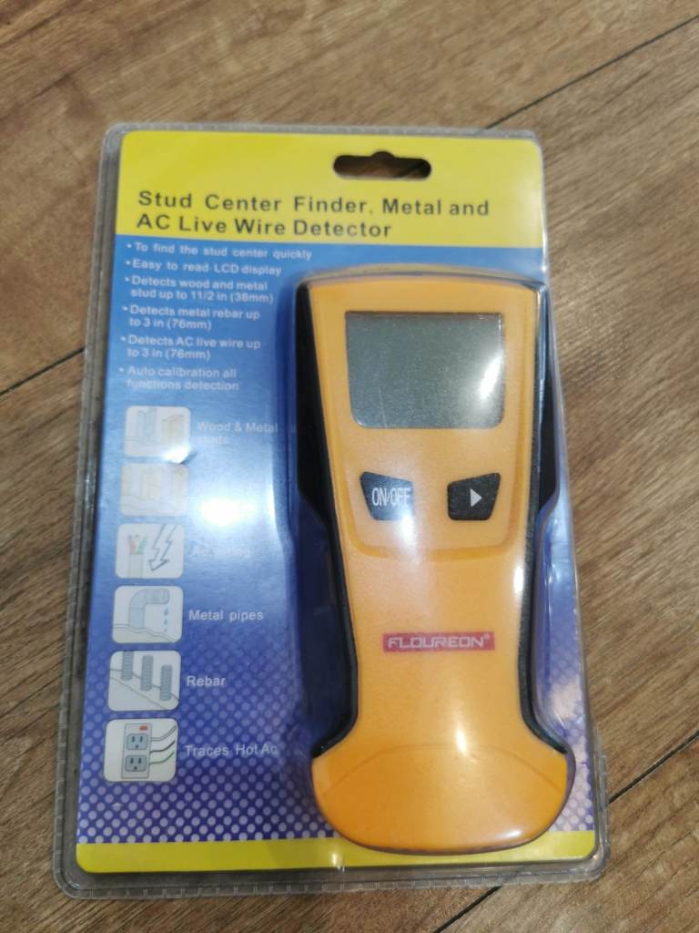 Stud centre finder Metal & AC wire detector