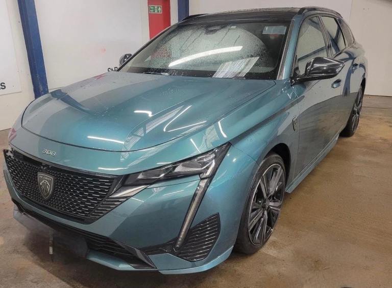 Peugeot 308 plugin Hybrid Gt Premium 2022 damage 