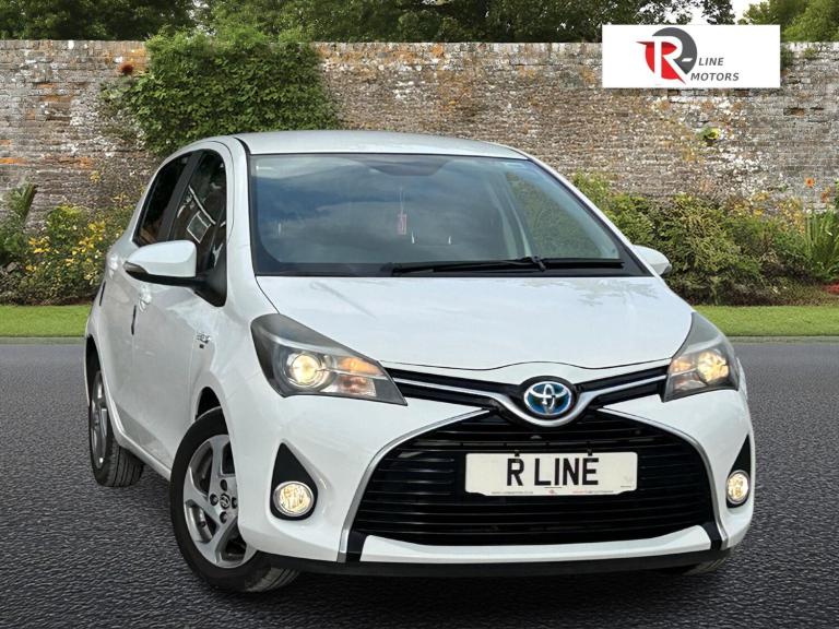 2015 Toyota Yaris 1.5 VVT-h Icon E-CVT Euro 6 5dr HATCHBACK Petrol/Electric Hybrid Automatic