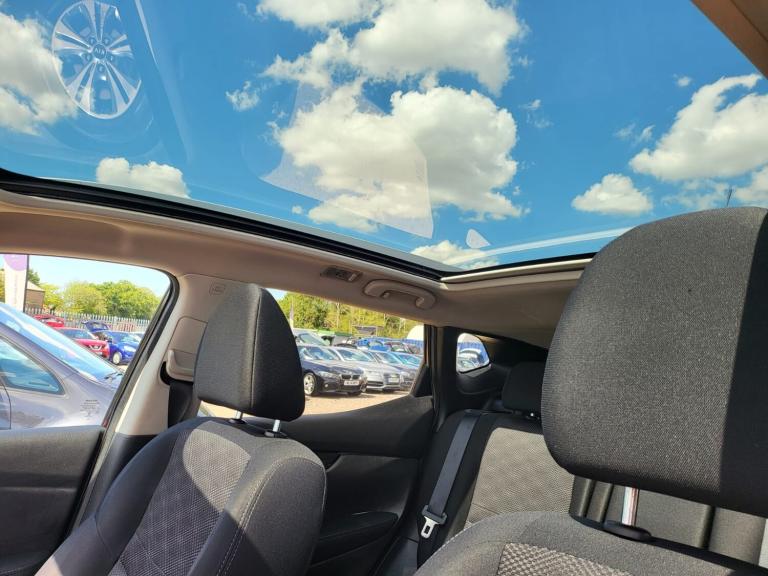 2016 Nissan Qashqai 1.5 dCi N-Tec+ 5dr HATCHBACK Diesel Manual