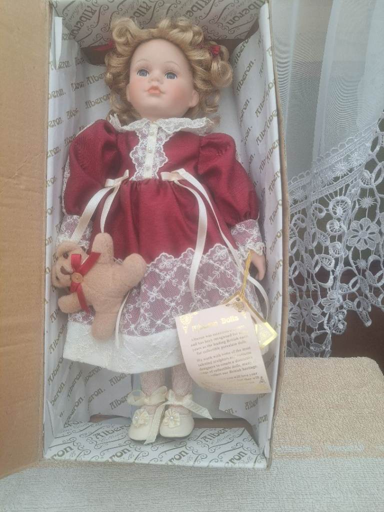 Alberon Michelle Porcelain Collector Doll – Boxed 