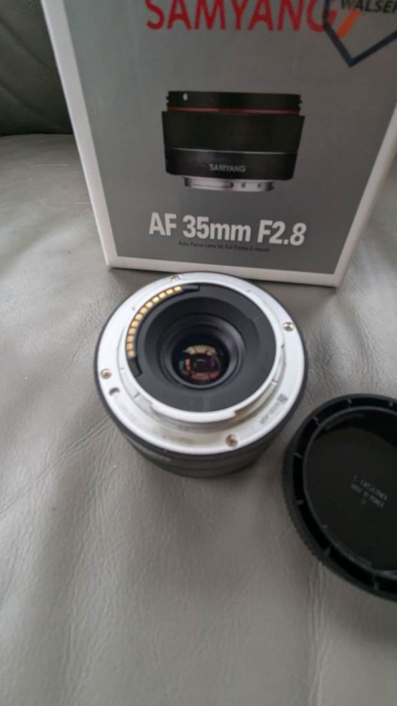 Samyang AF 35mm f2.8