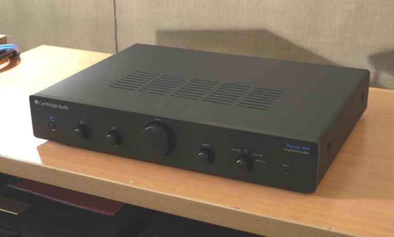 Cambridge Audio Am5 topaz Amplifier – Black, Good Condition