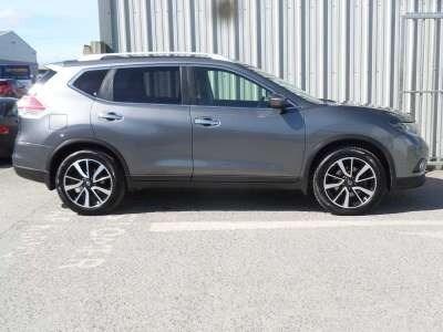 2017 Nissan X-Trail 2.0 dCi Tekna 5dr Xtronic + 7 SEATS / PANROOF / NAV / CAMERA / 11 SERVICES ES...