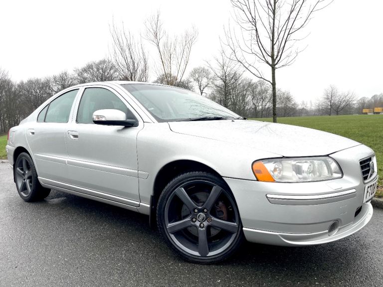 VOLVO S60 2.4 D5 SE LUX**MANUAL**SERVICE HISTORY**LEATHERS**ALLOYS