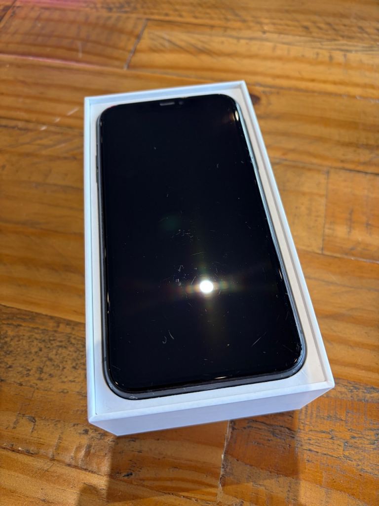 Boxed Unlocked Apple iPhone 11 Black 64GB