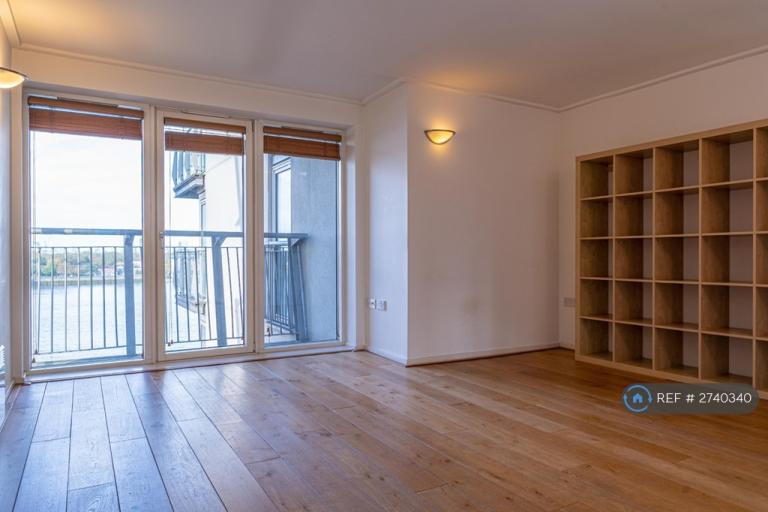 1 bedroom flat in Seacon Tower, London, E14 (1 bed) (#2740340)