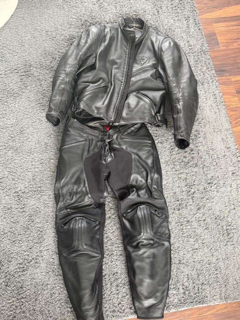 Dainese 2-Piece Leather Motorcycle Suit – Black, Excellent Condition