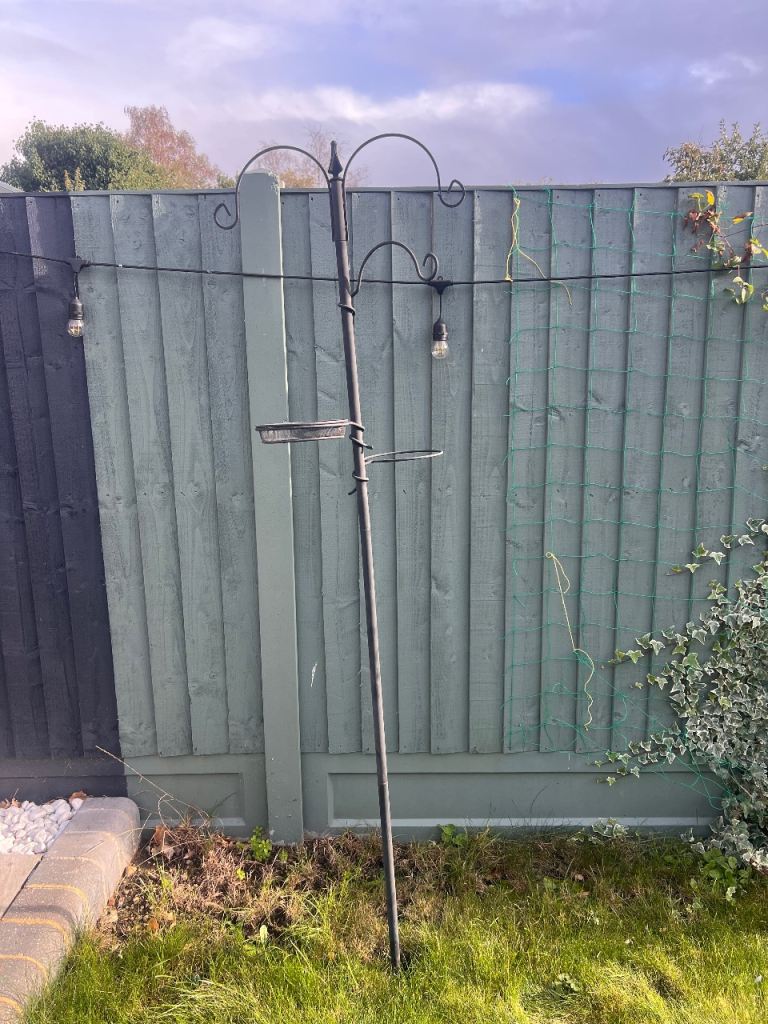 Garden Bird Feeder Station - Metal, Good Condition