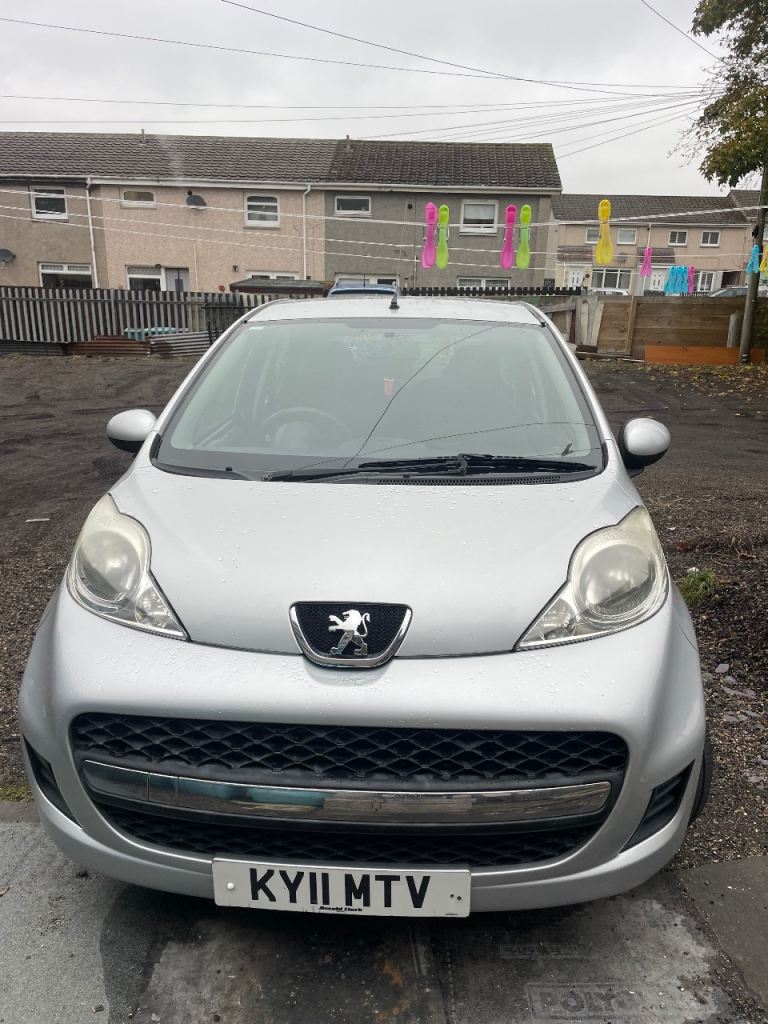 Peugeot, 107, Hatchback, 2011, Manual, 998 (cc), 5 doors
