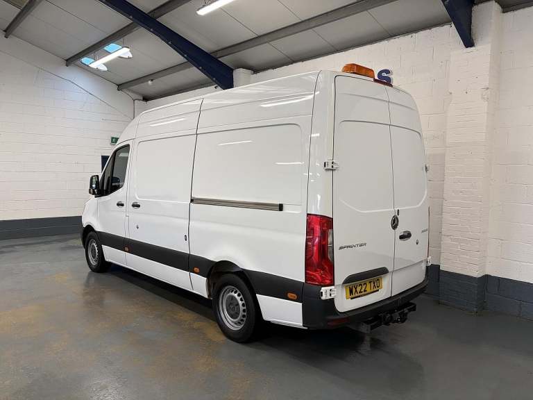 2022 Mercedes-Benz Sprinter 3.5t H2 Progressive Van PANEL VAN DIESEL Manual