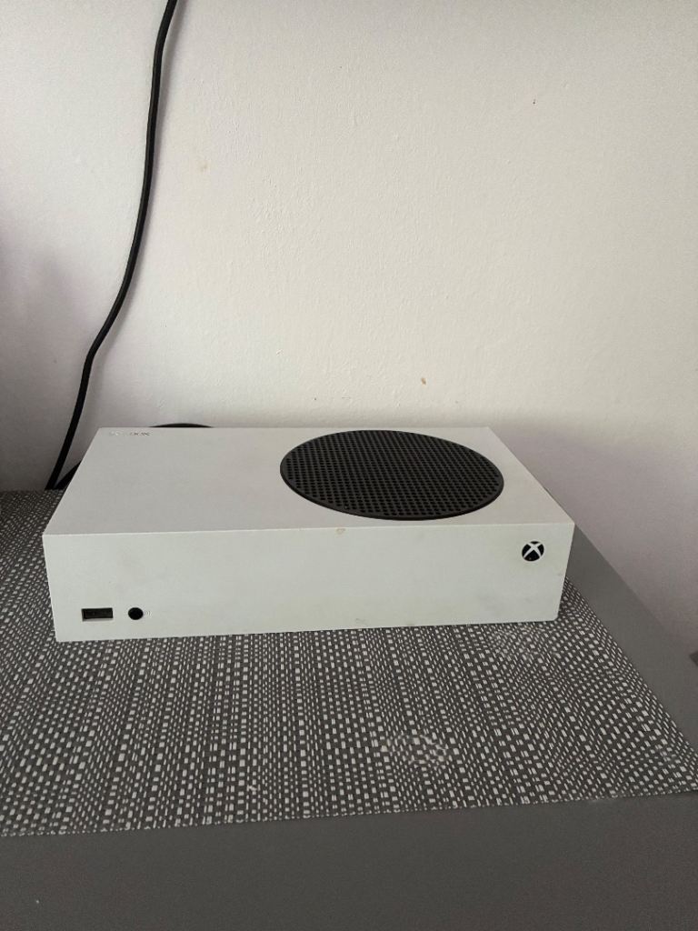 Xbox Series S Controller & Gaming Headset for Sale