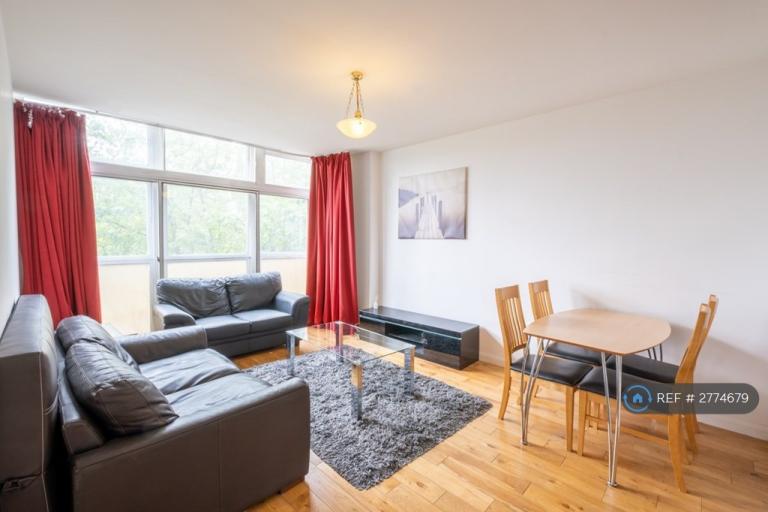 2 bedroom flat in Metro Central Heights, London, SE1 (2 bed) (#2774679)
