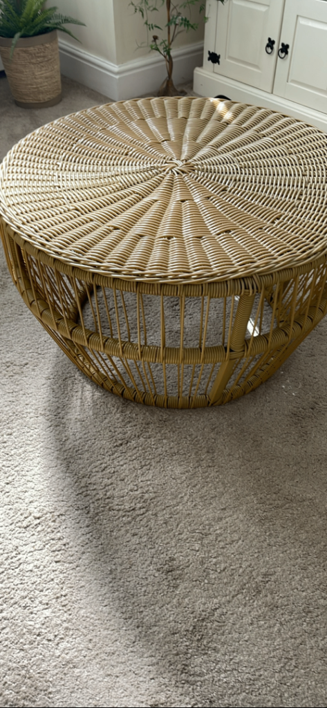 Coffee table ratton plastic Good Condition, £15.00 for Sale