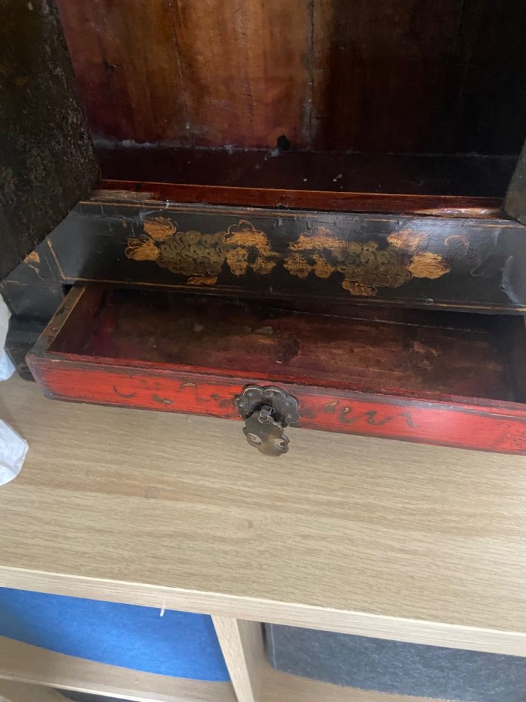 Vintage Chinese cabinet - 46cm high x 41cm wide by 17cm deep.