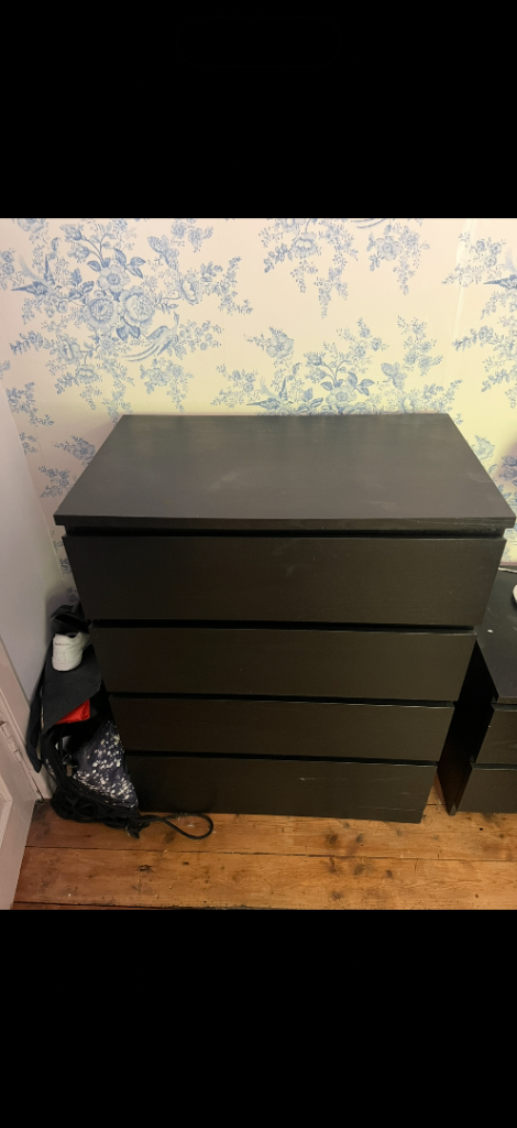 Chest of drawers