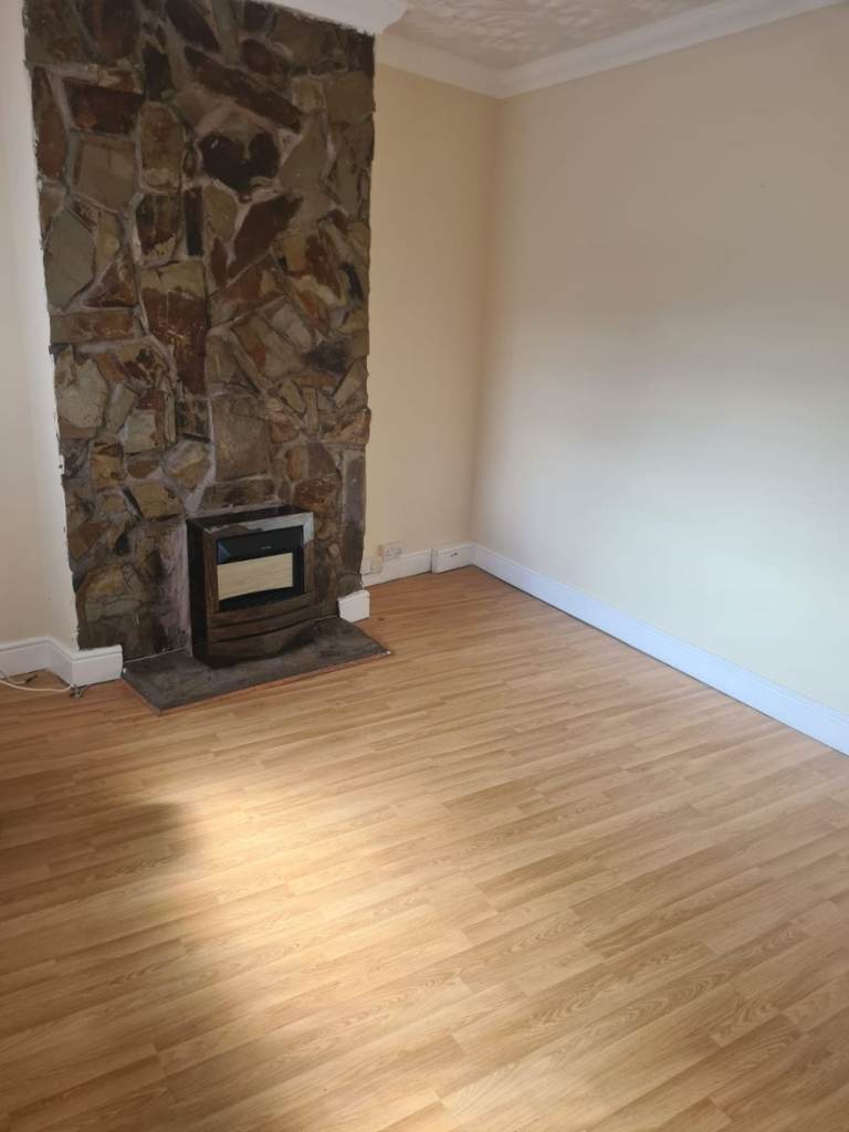  3 bed 2 reception ready to move in! 