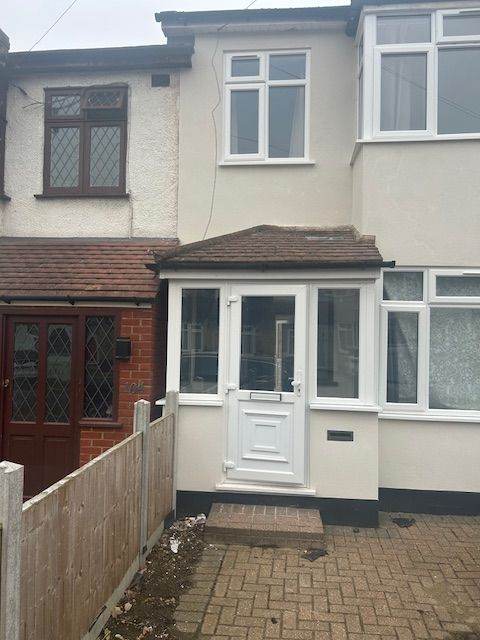 Property for let at Hornchurch