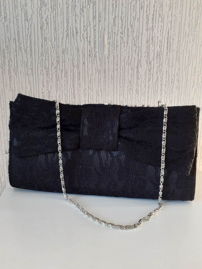 USED ONCE/TWICE - NEW LOOK LACY BOW TRIM BAG (10 x  5 inches)