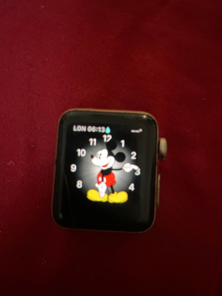 Apple Watch Series 3 GPS + Cellular 38mm - Silver Aluminium