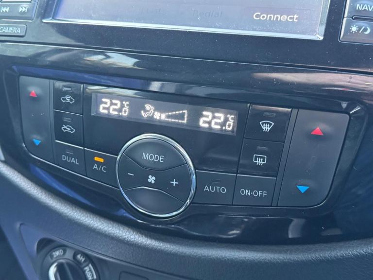  Nissan Navara 2.3 dCi Tekna Auto 4WD Euro 6 4dr Diesel Automatic