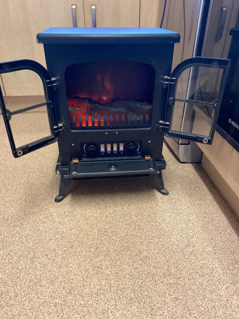 Electric Log Burner Style Fireplace Heater – Black, Good Condition