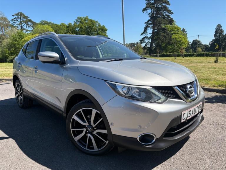 2015 Nissan Qashqai DCI TEKNA Hatchback Diesel Manual