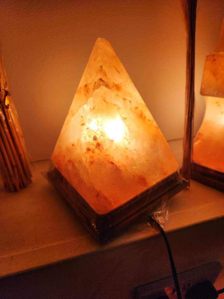 Himalayan Salt Lamp- Pyramid