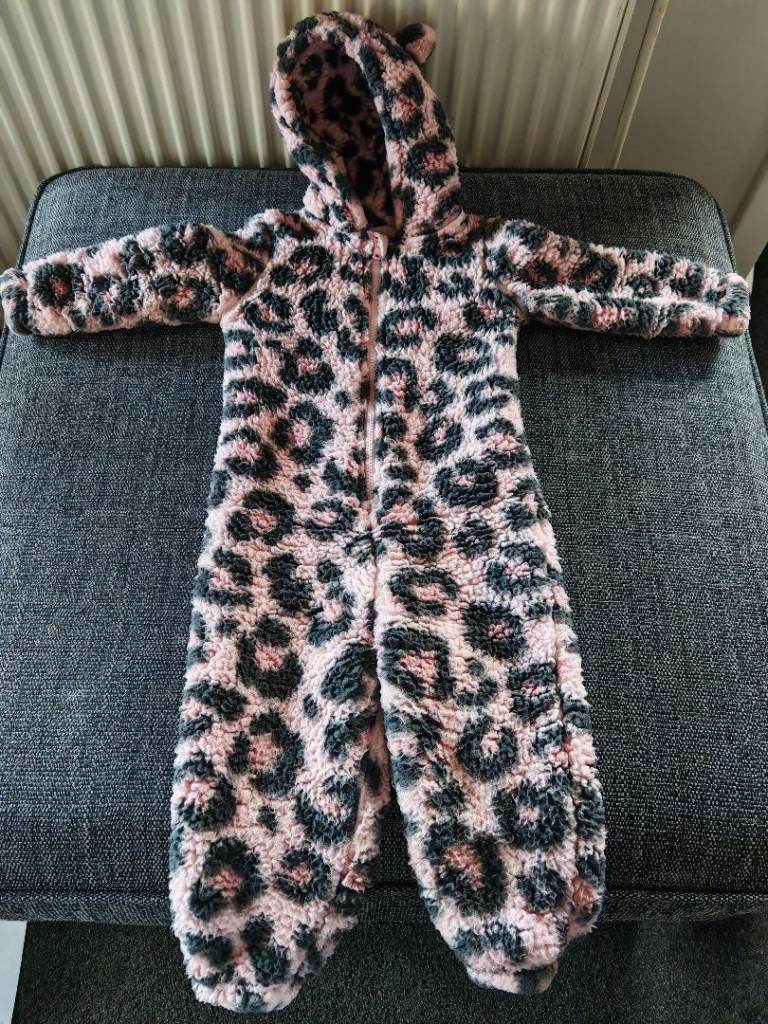 Toddler clothes/jacket bundle 