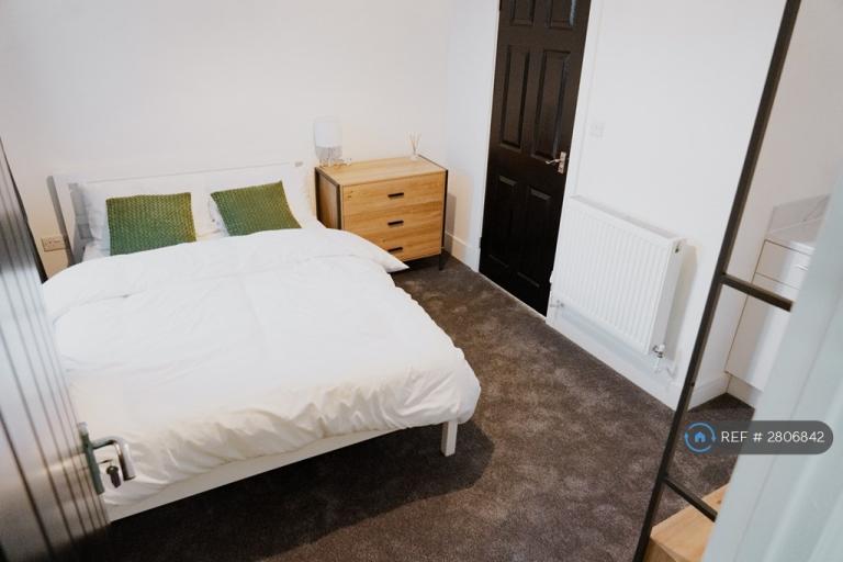 1 bedroom in Hester St, Northampton, NN2 (#2806842)