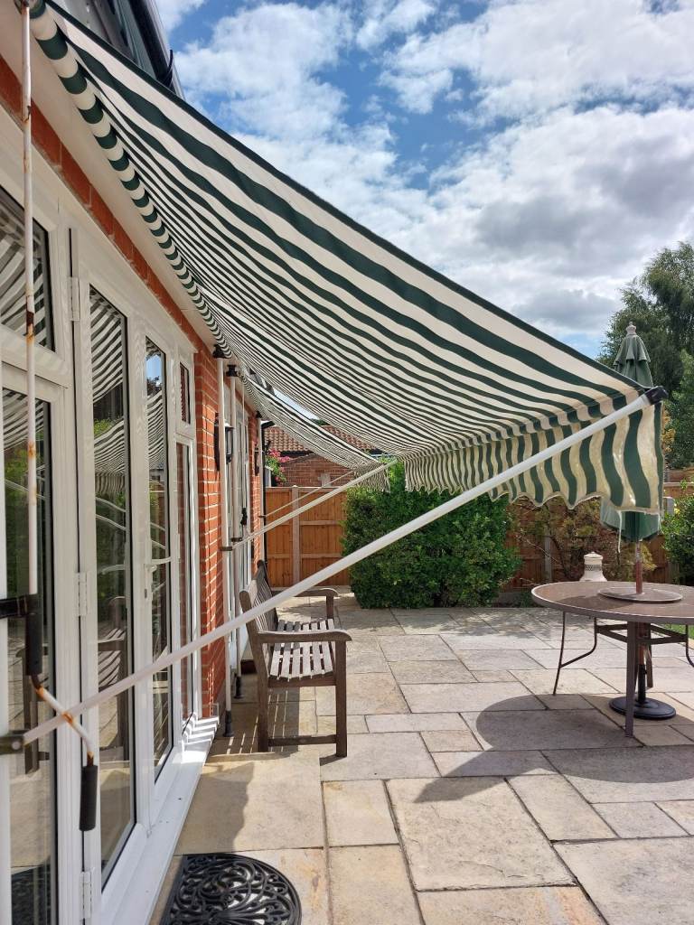3.0m Manual Awning, Green and White