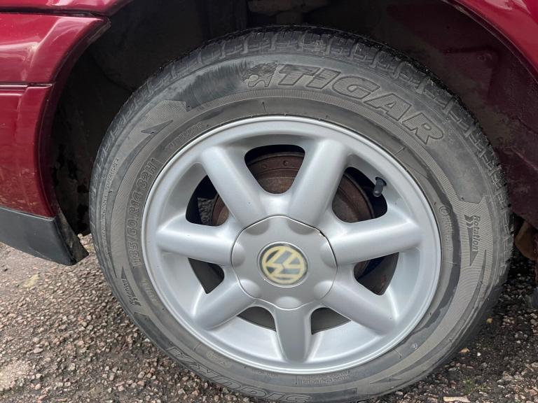 1997 Volkswagen Golf 1.6 GL 5dr [100bhp] HATCHBACK Petrol Manual