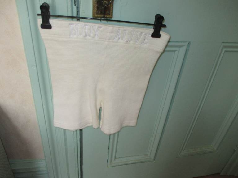 BODY ALIVE CYCLE SHORTS
