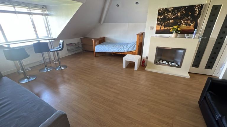 Large flat available 