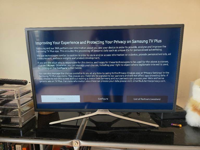 Samsung 32" smart tv